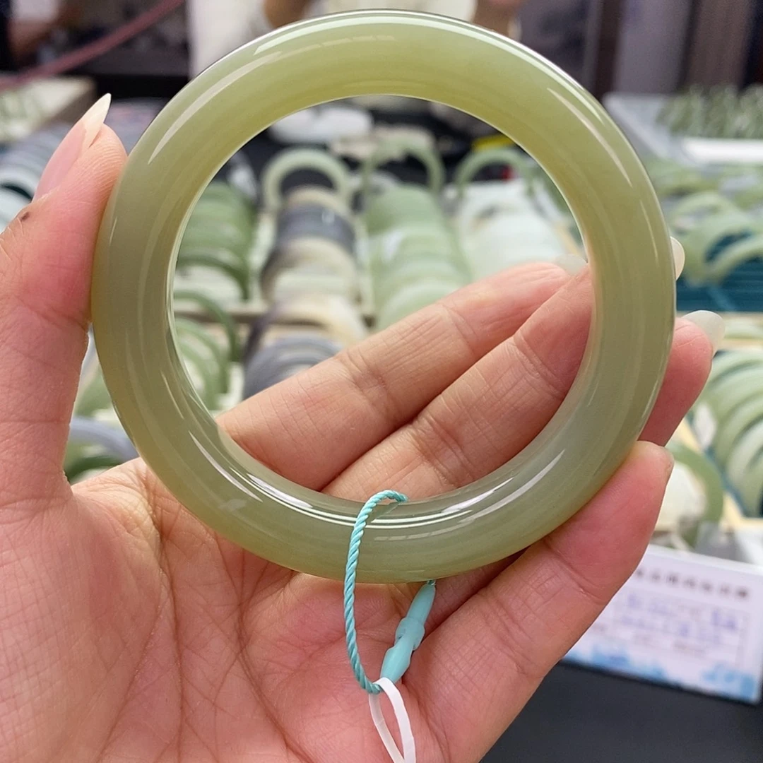 和田玉未镶嵌珠宝奇石和田玉手镯55.56