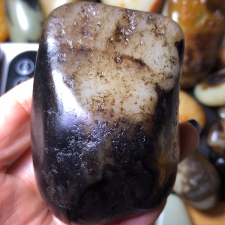 和田玉未镶嵌珠宝奇石