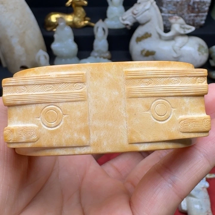 和田玉未镶嵌挂件无**人