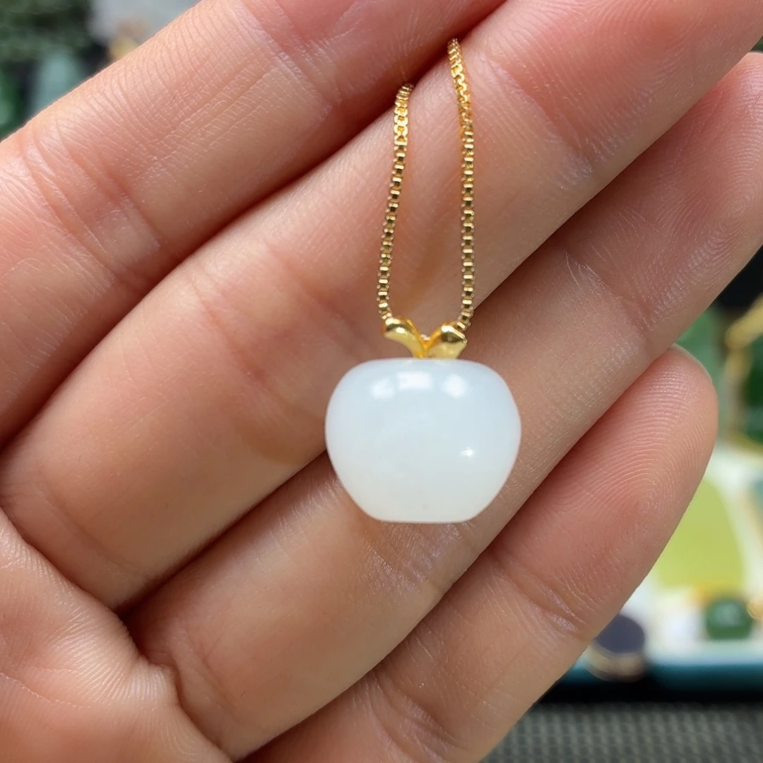 和田玉18K金镶嵌颈饰