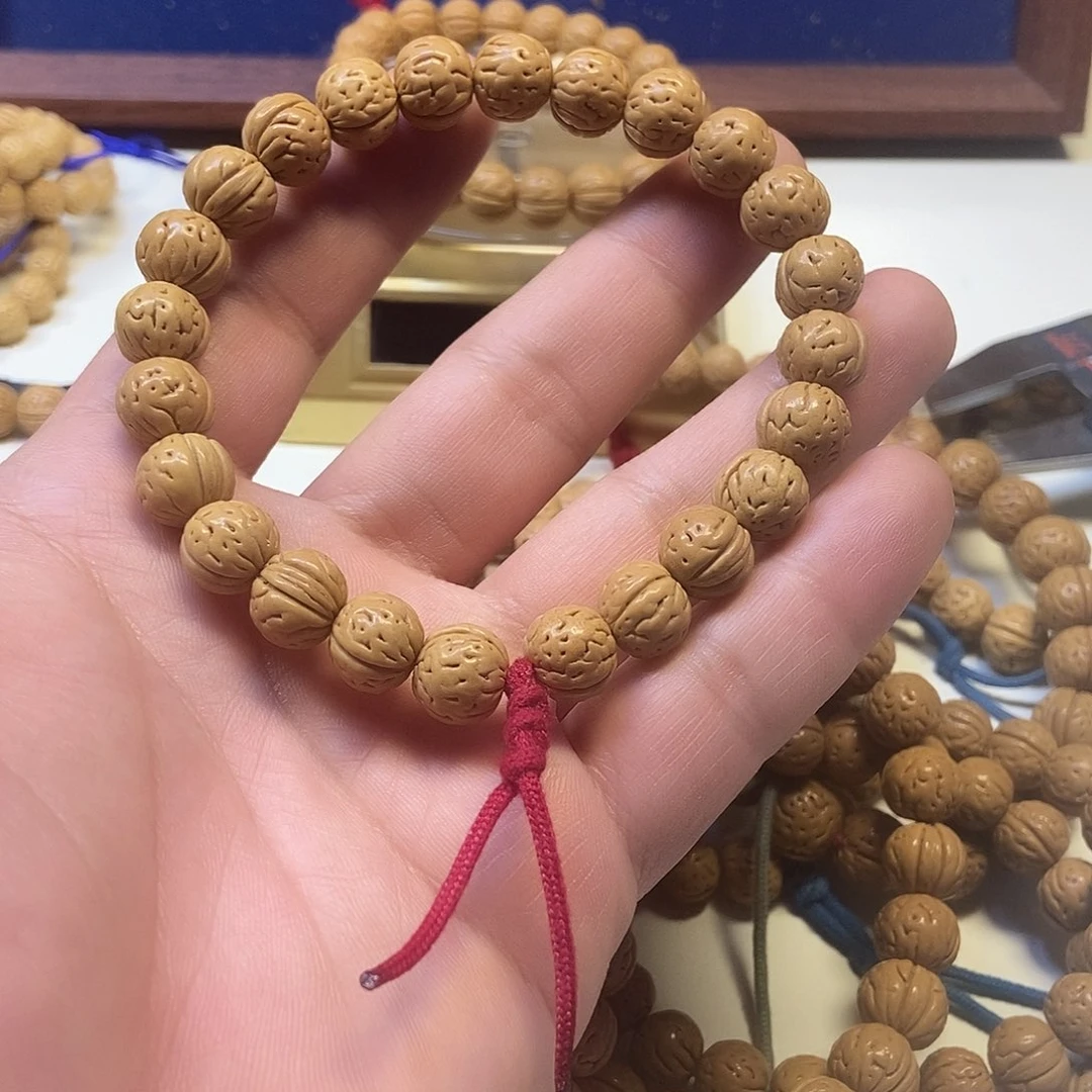 y***，吊坠桃核1111111111