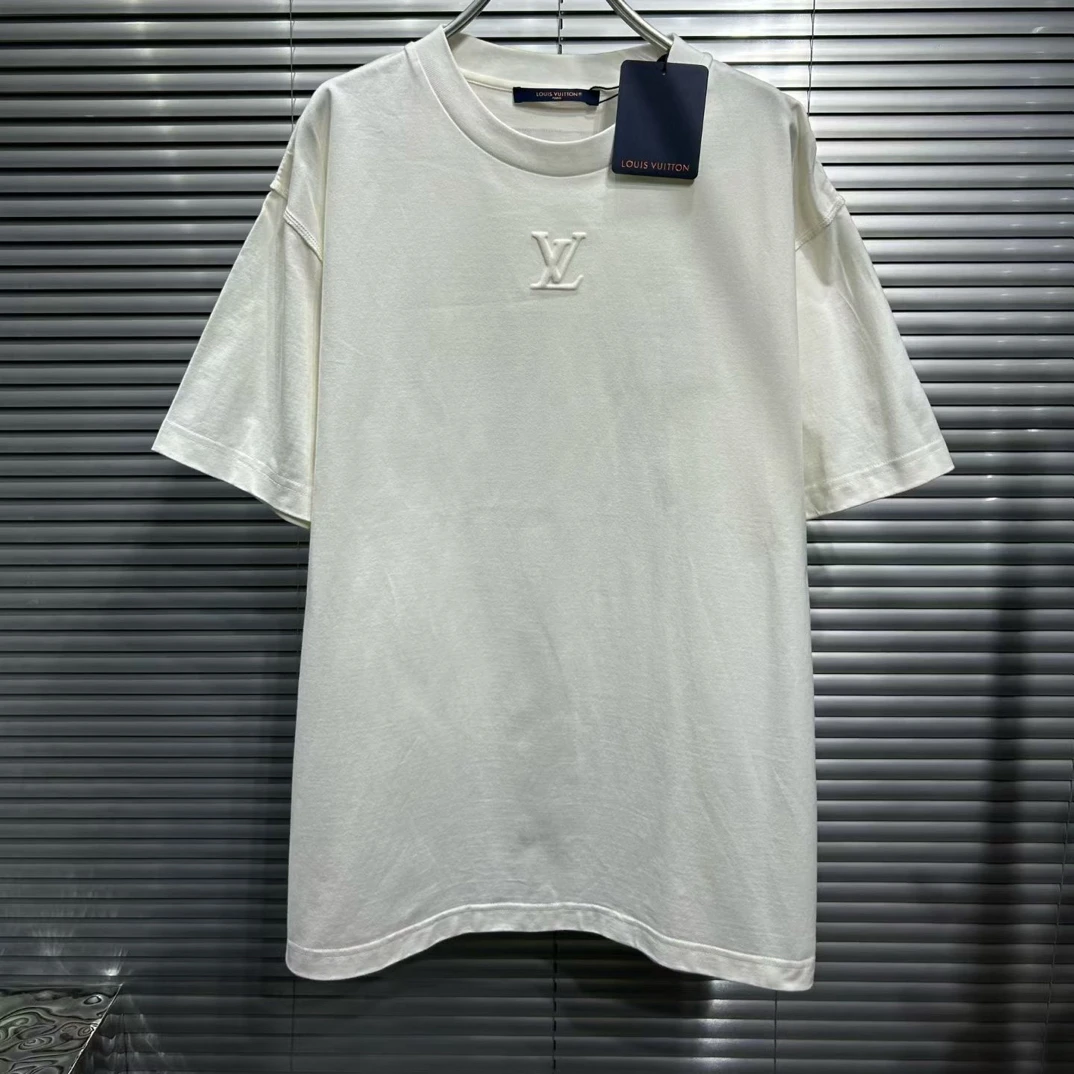 未使用 LouisVuitton/路易威登 lv经典爆款 领口浮雕短袖/L码