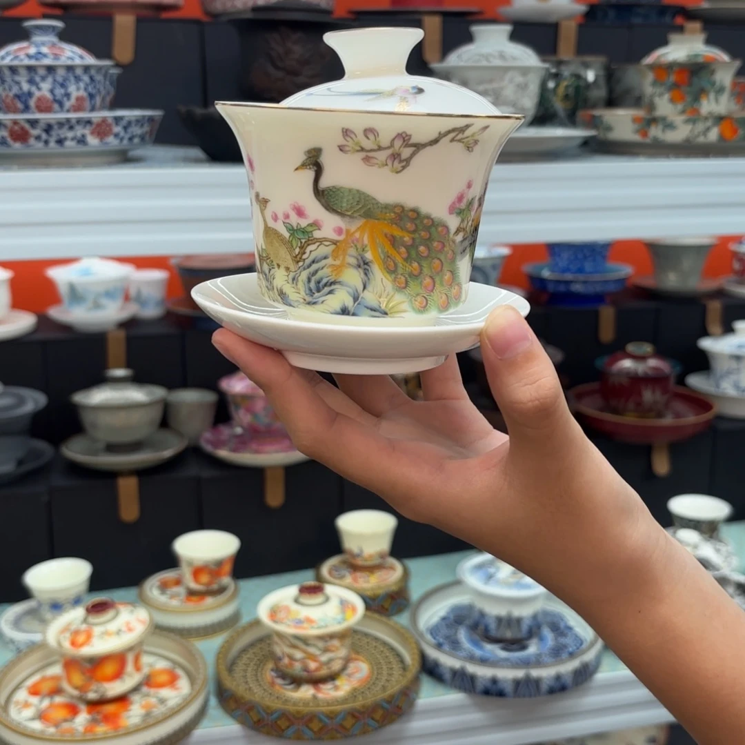 高端大气中蕴含大量水分