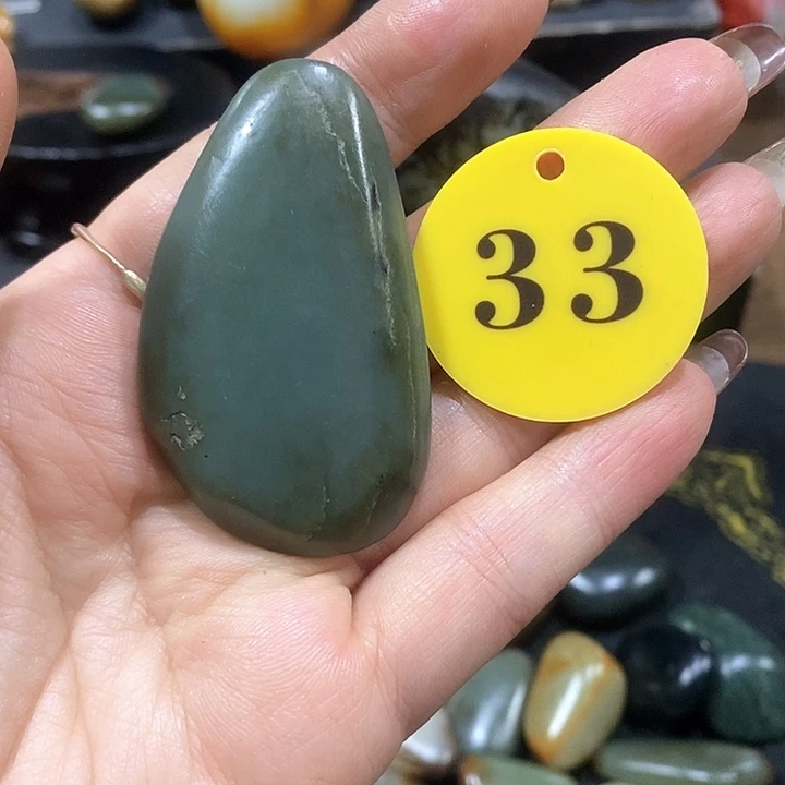 未镶嵌和田玉（糖玉）挂件