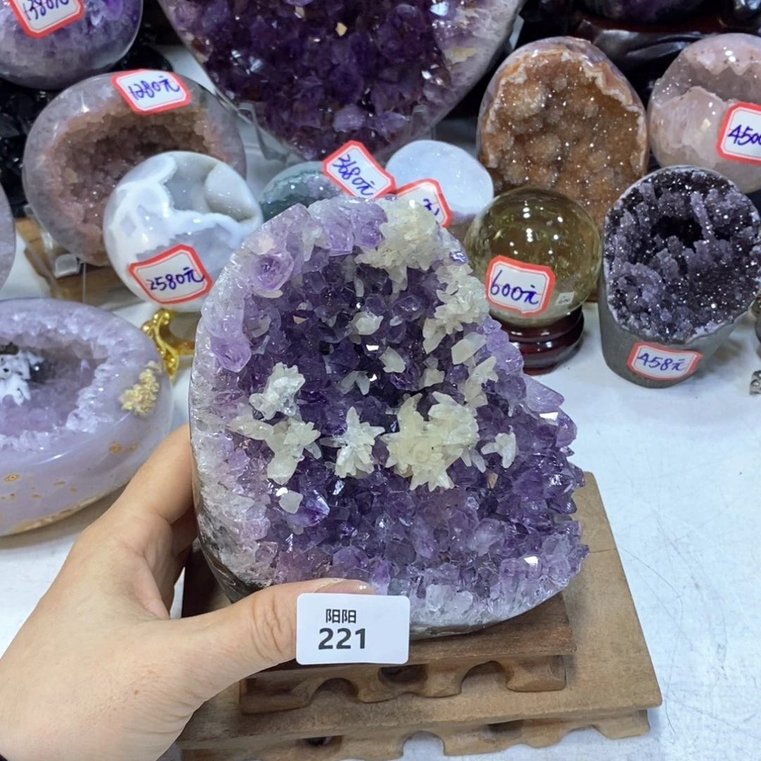 未镶嵌水晶大型摆件（非配饰）