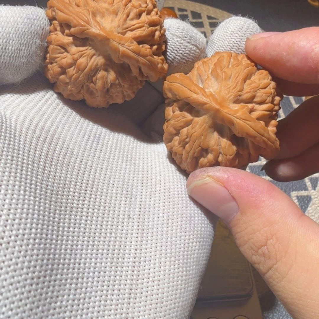 文玩核桃把件莲花