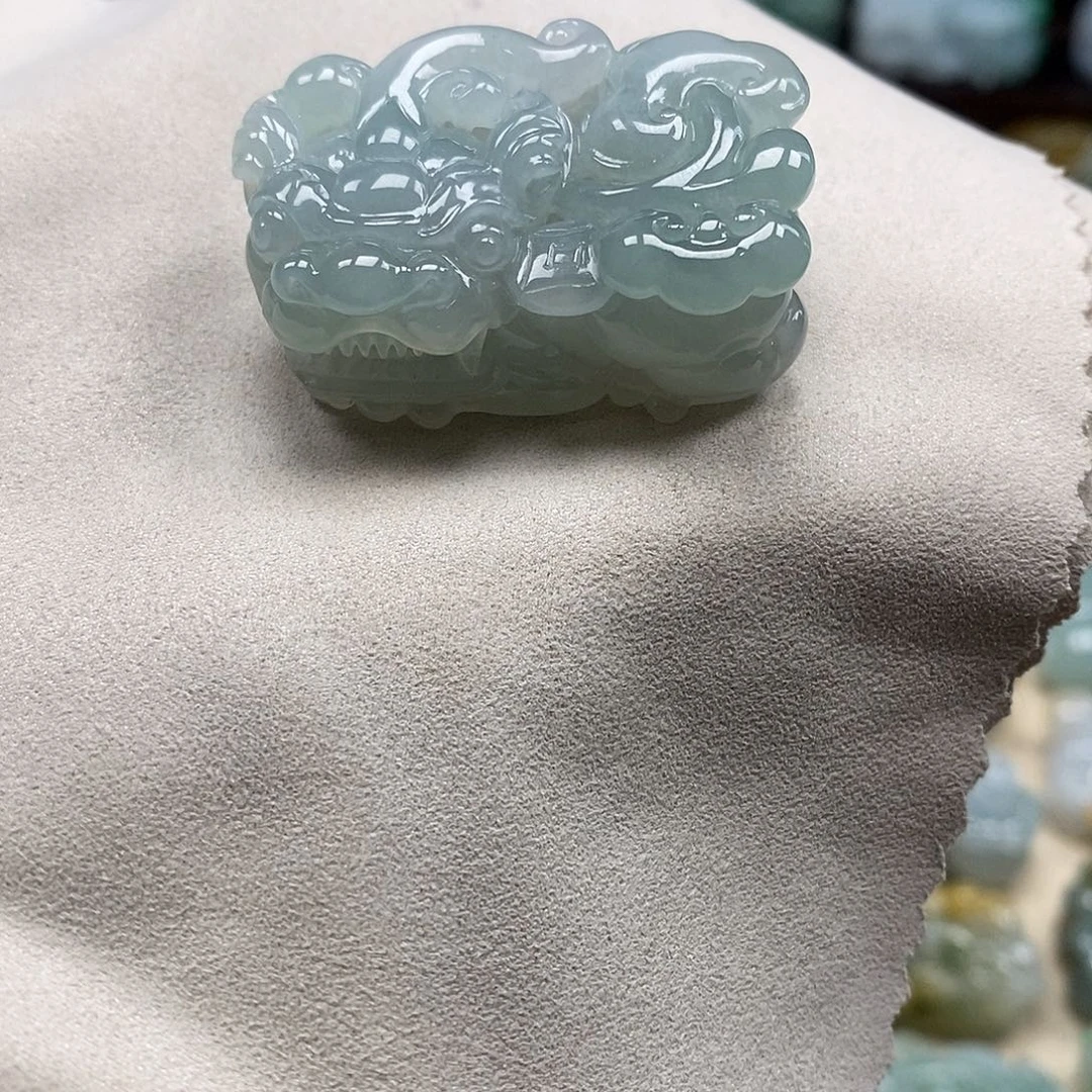 翡翠未镶嵌颈饰天然翡翠吊坠貔貅