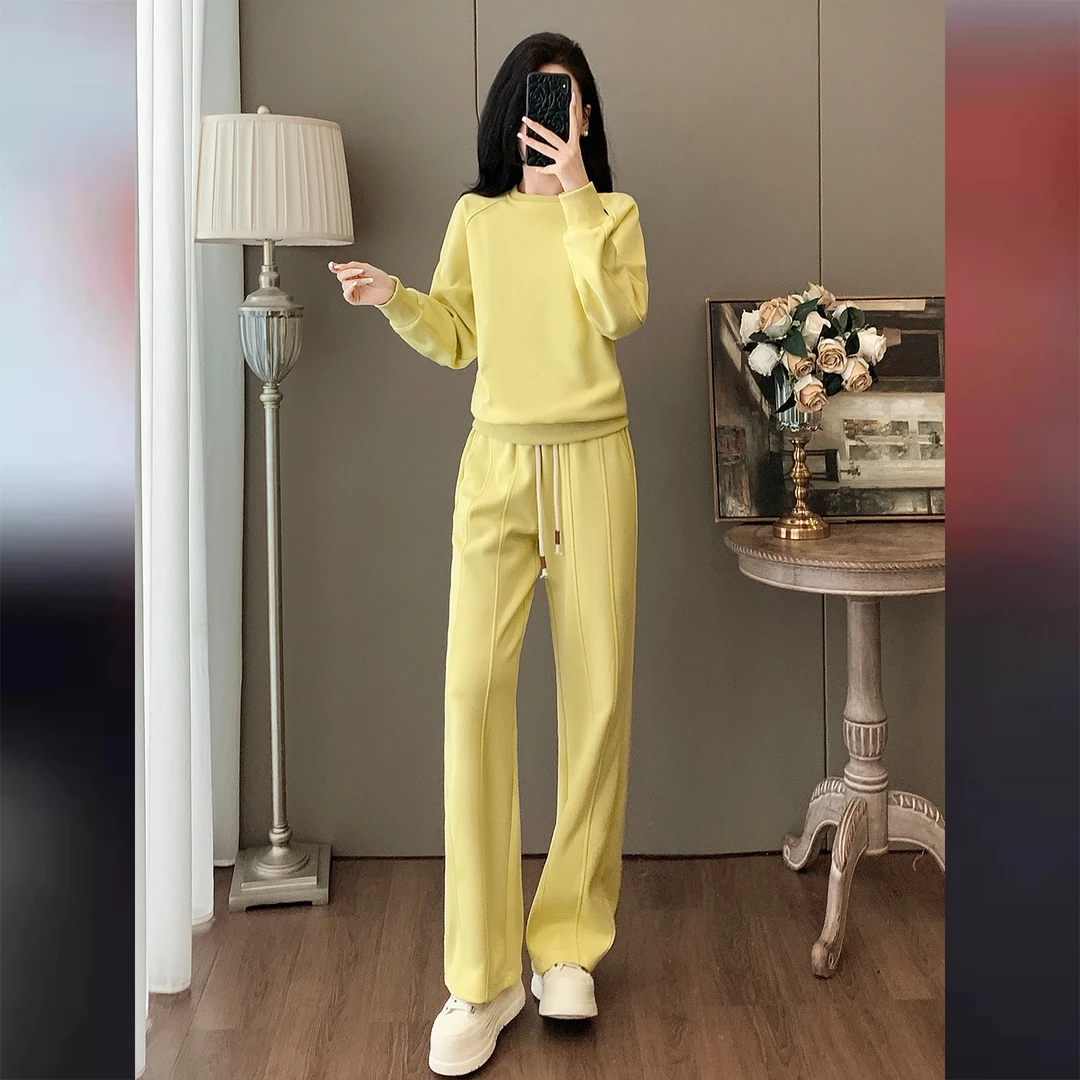 风穿搭一整套女2025秋减龄洋气黄色卫衣休闲运动阔腿裤两件套时尚