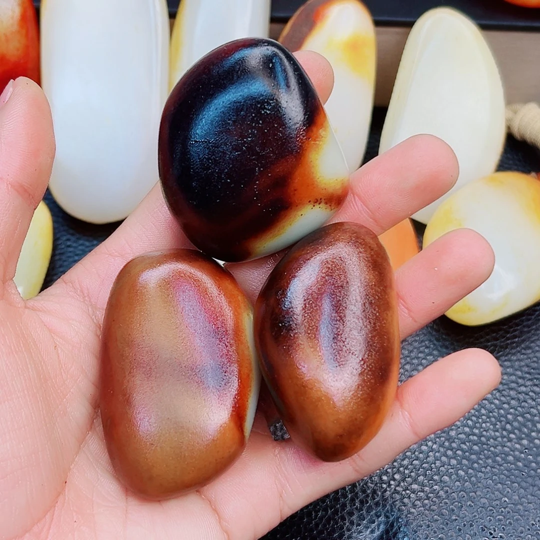 恭***乐和田玉未镶嵌挂件