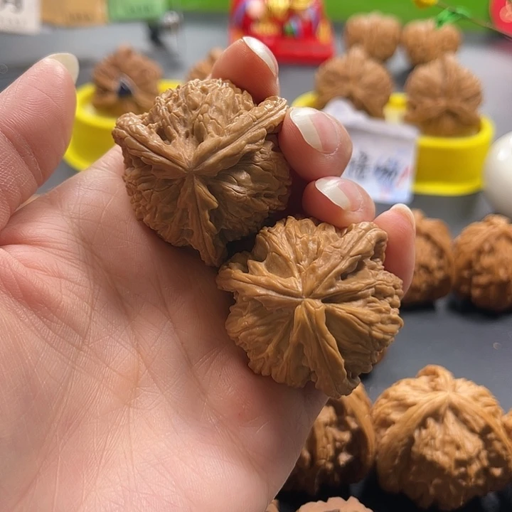 姚***树吊坠文玩核桃拼接白奔