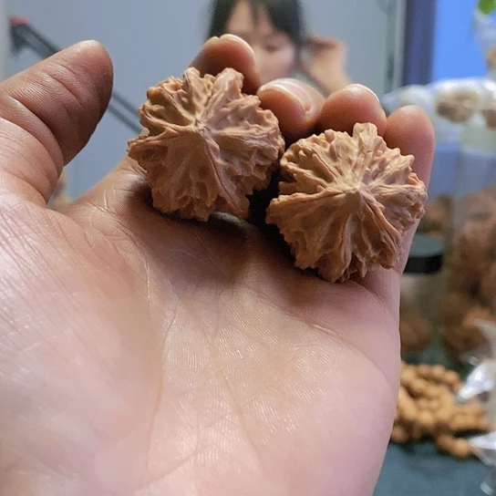 【闪购商品】把件文玩核桃35歧山三棱