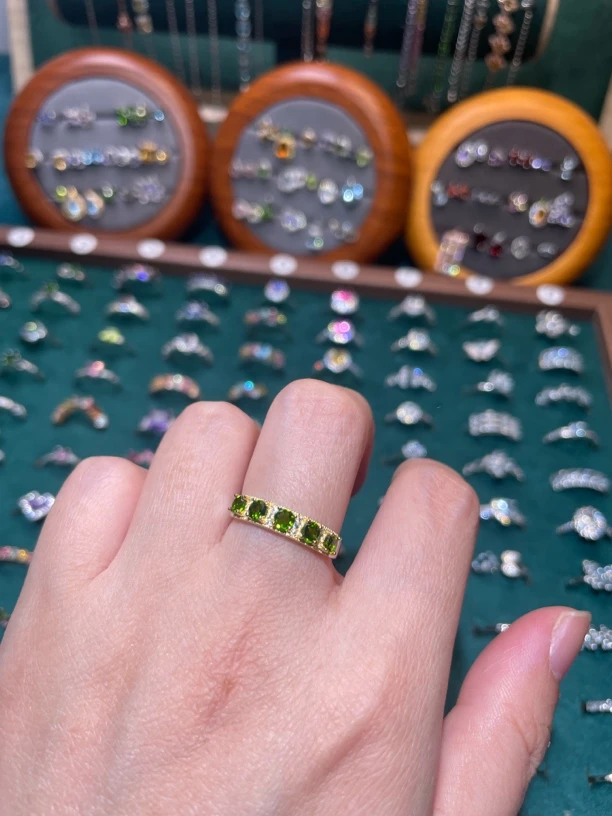 透辉石排戒，时尚简约百搭