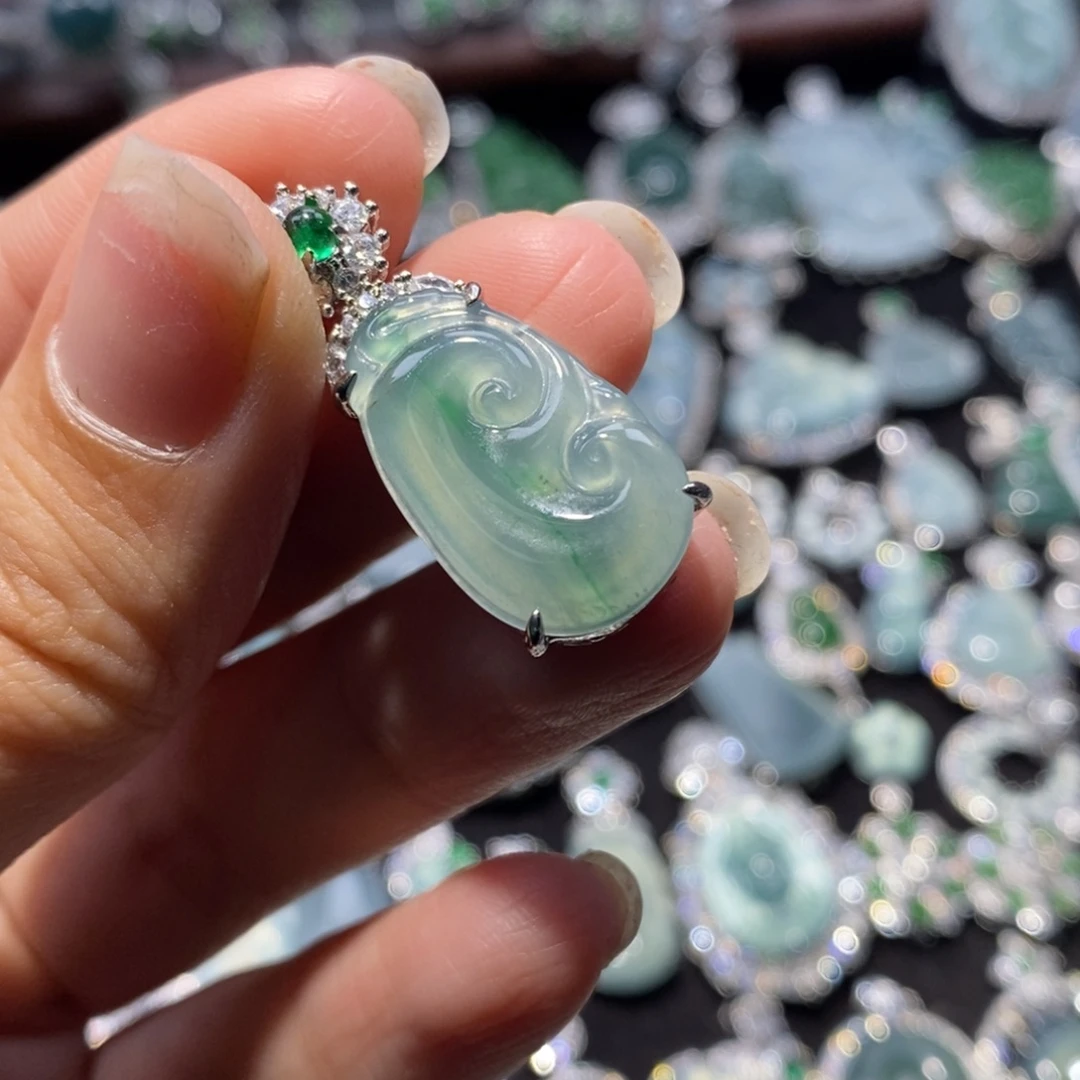 翡翠未镶嵌颈饰翡翠