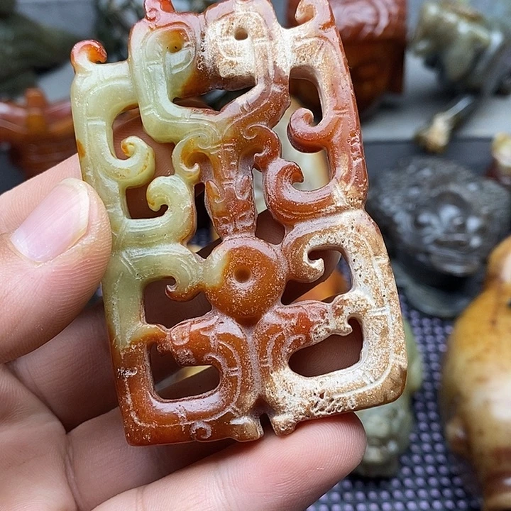 未镶嵌蛇纹石玉颈饰