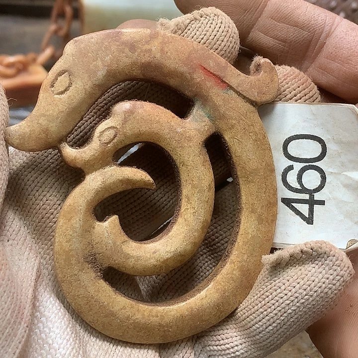 未镶嵌和田玉挂件