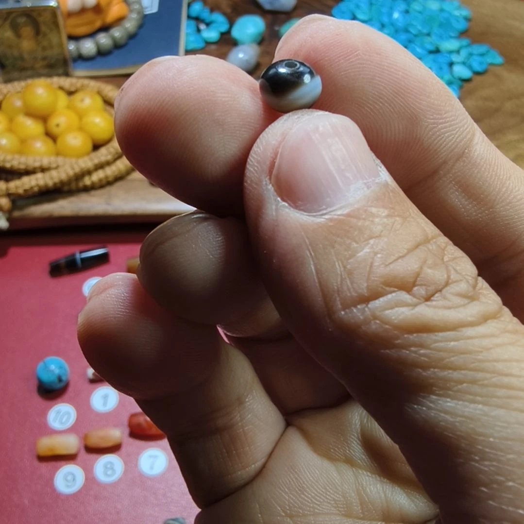 玛瑙/玉髓未镶嵌天然原矿玛瑙