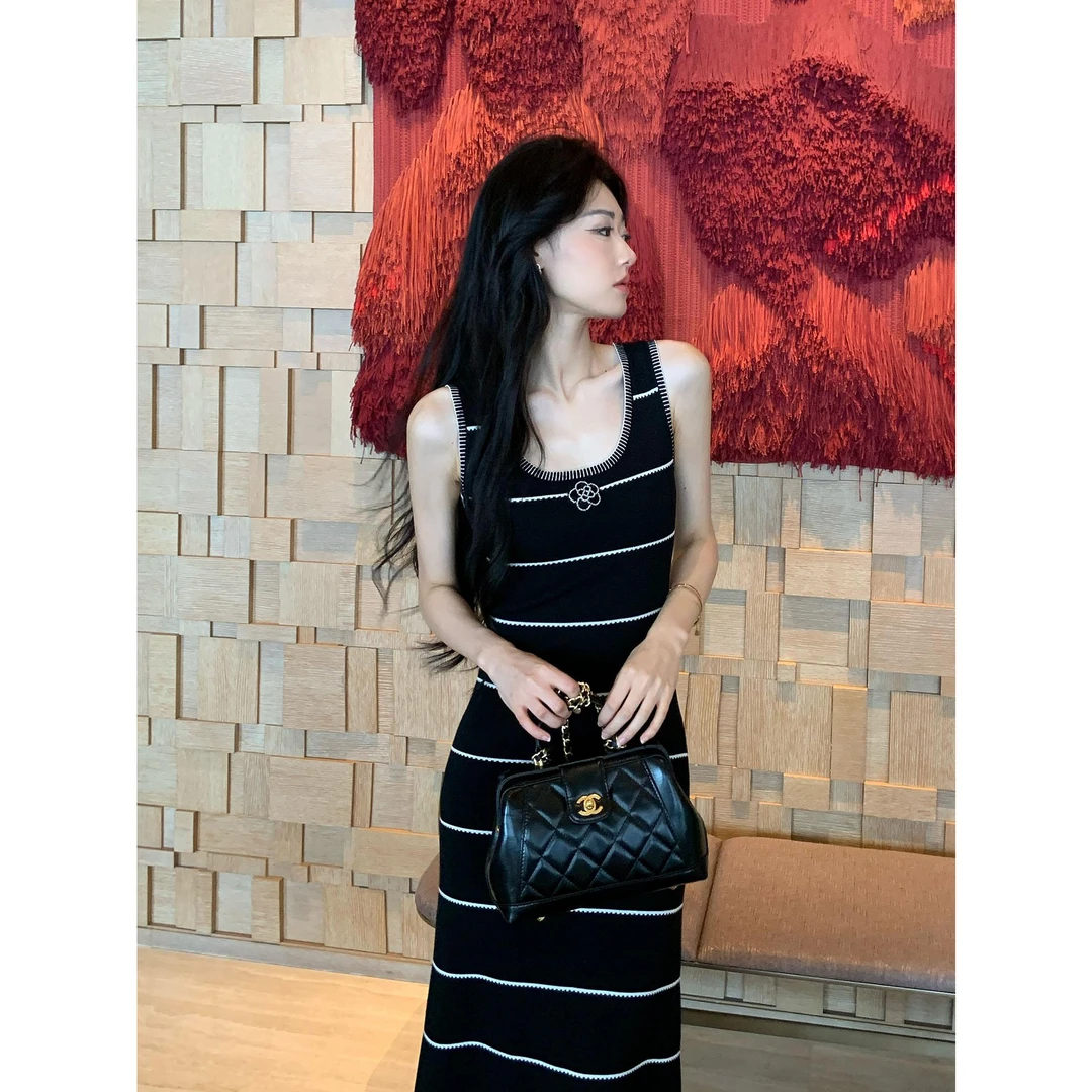 2025网红显瘦修身韩版中长裙条纹A字裙夏季新款无袖针织连衣裙