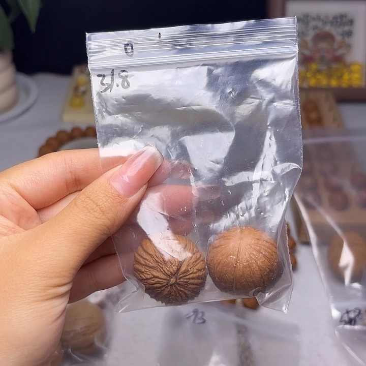 奔***莓吊坠猴头核桃32精配全品