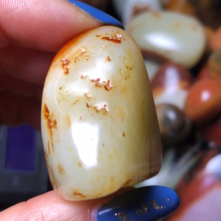 和田玉未镶嵌珠宝奇石