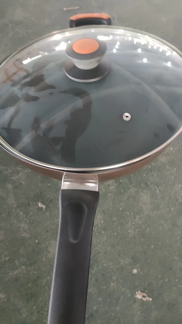 不止图片色快递暴力礼盒破损多款炒锅不粘锅直径30起