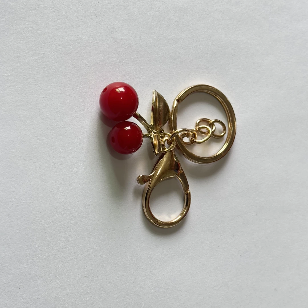 新款红色大樱桃钥匙扣挂饰水果车厘子包包挂件闪粉树脂樱桃钥匙扣