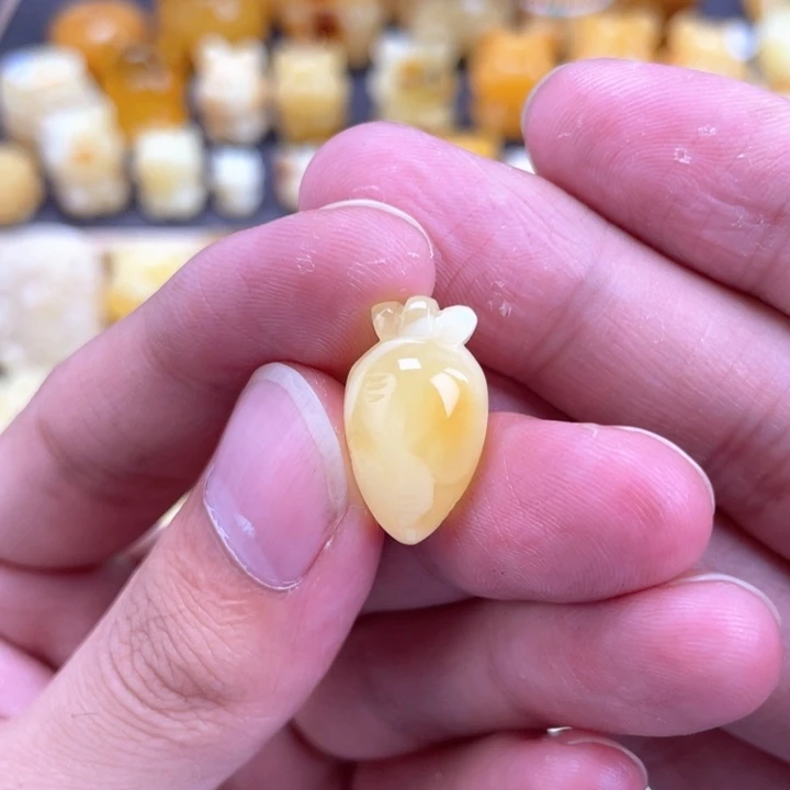 裸石琥珀未镶嵌蜜蜡