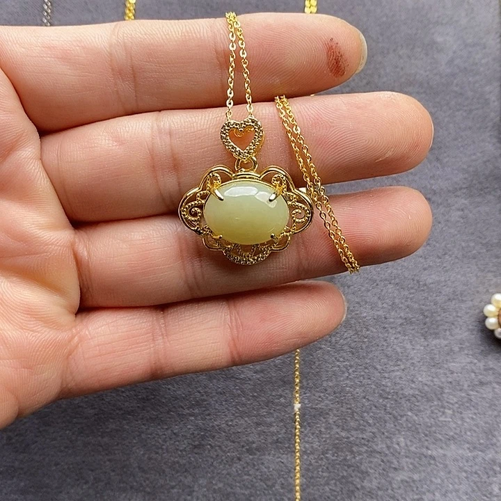 颈饰未镶嵌和田玉