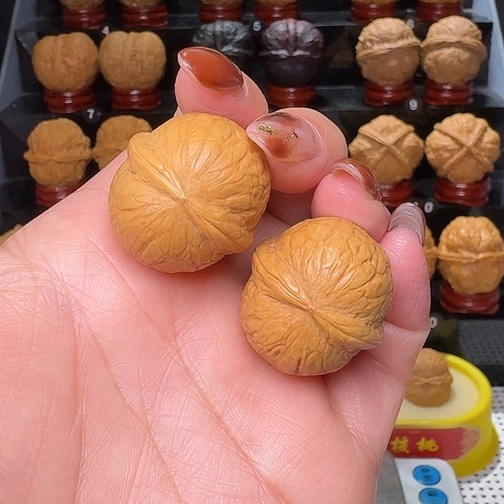 文玩核桃把件晶玉28尺…………82号