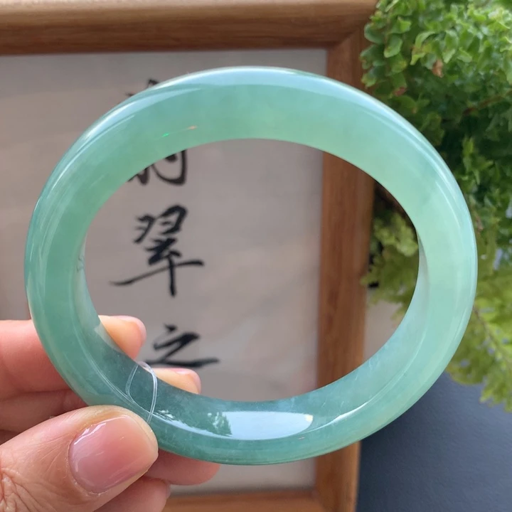 翡翠手镯未镶嵌翡翠手镯54