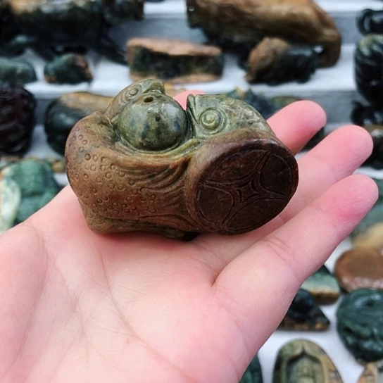 岫岩河磨玉（透闪石质玉）未镶嵌把件