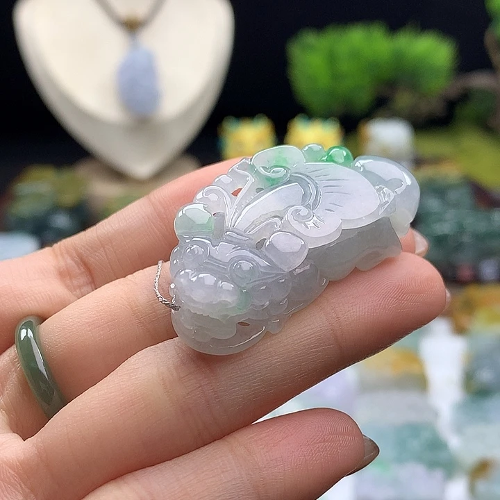 翡翠未镶嵌颈饰貔貅28