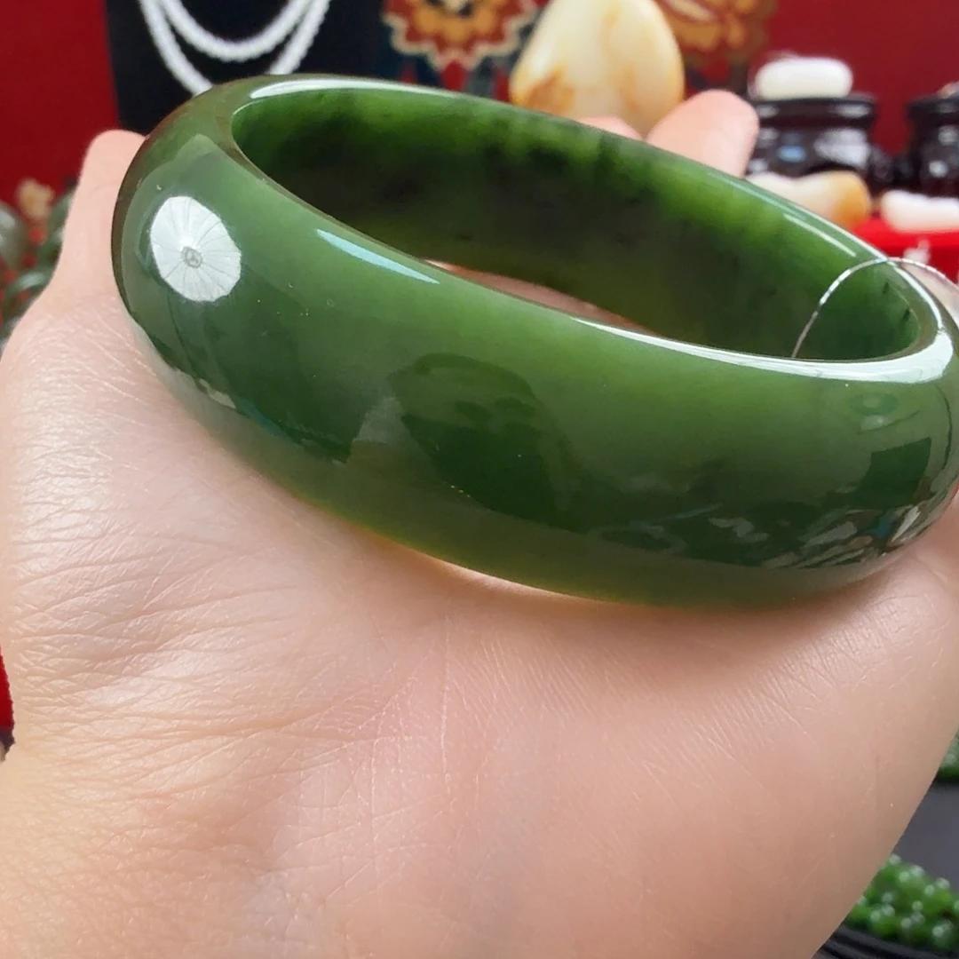 和田玉（碧玉）未镶嵌手镯