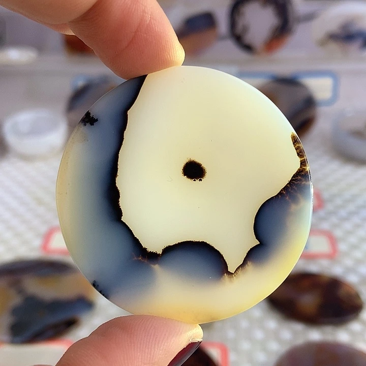 玛瑙/玉髓合金颈饰