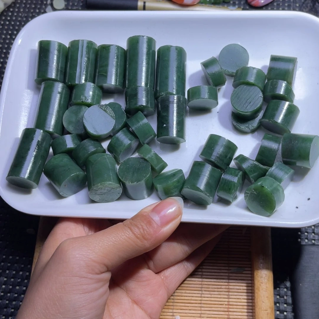 未镶嵌和田玉车挂