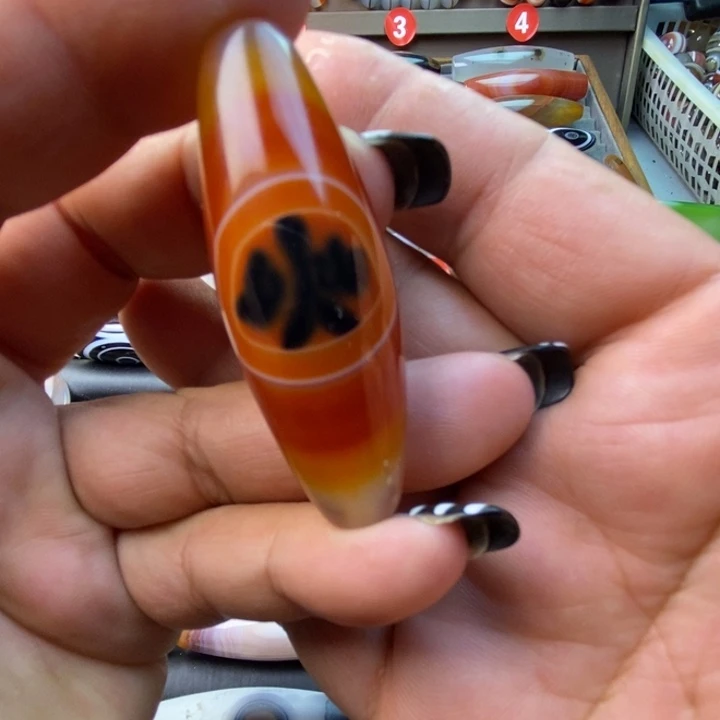 玛瑙/玉髓未镶嵌天然缠丝玛瑙
