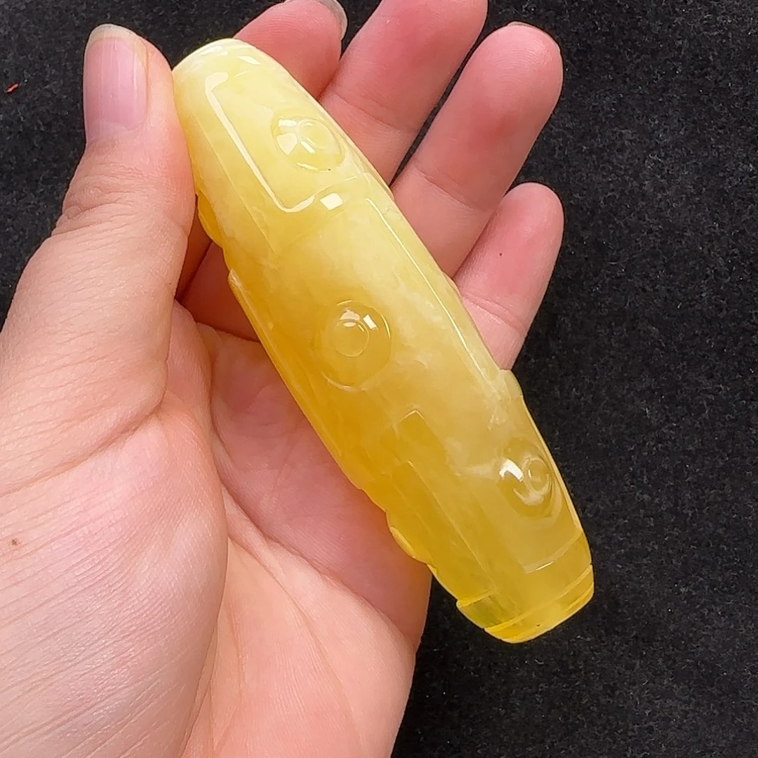 蜜蜡未镶嵌珠宝奇石