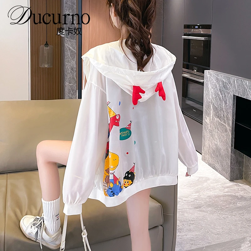 夏季女装2025年新款薄款开衫连帽防晒服女设计感小众时尚外套上衣