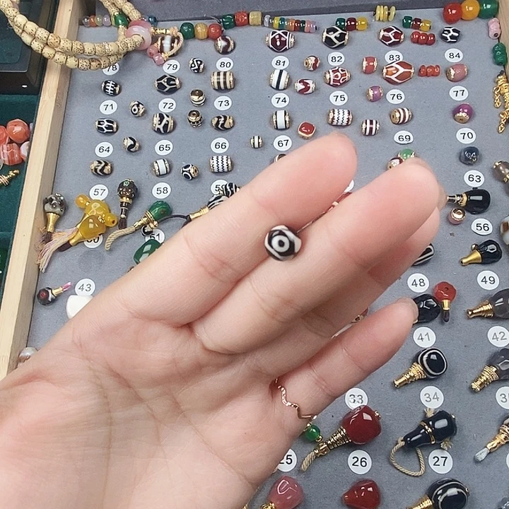玛瑙/玉髓未镶嵌饰品
