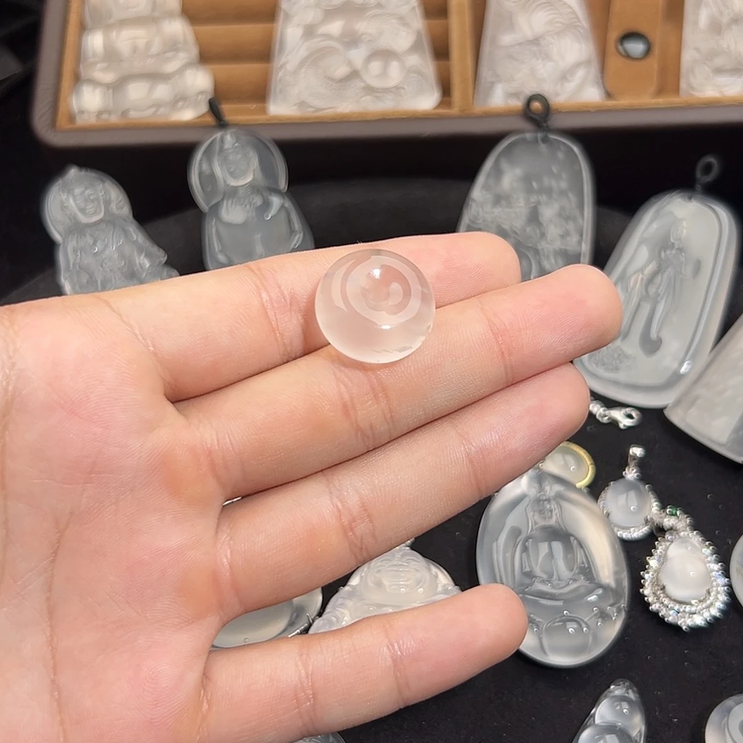 石英质玉未镶嵌颈饰面包扣平安扣