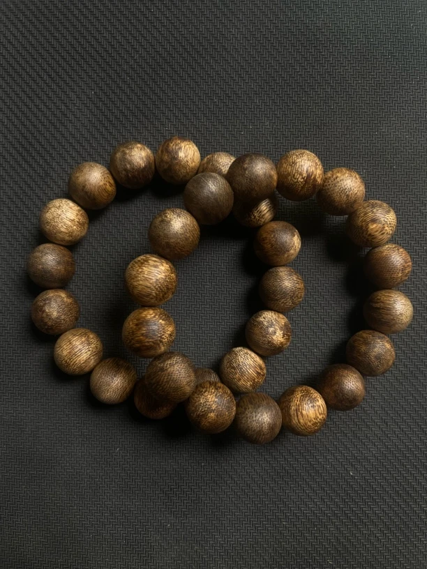 C6-4奇楠沉香1.4圆珠单圈多样性发一