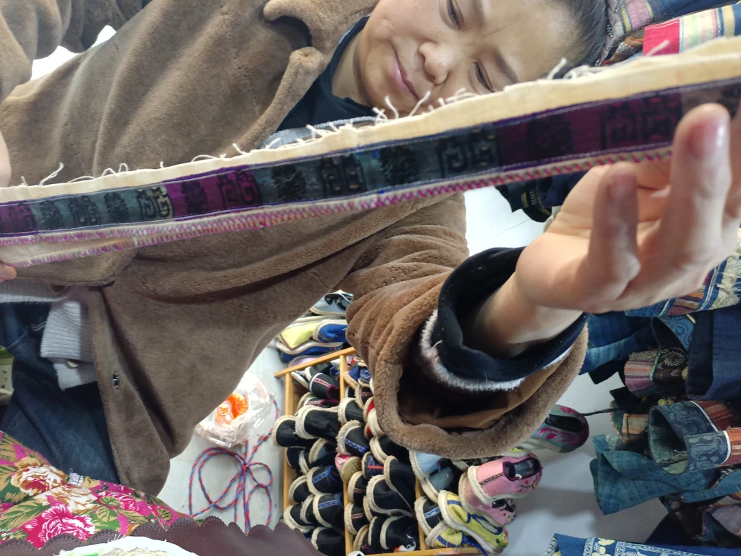 男士真丝老花边，万字文2.16