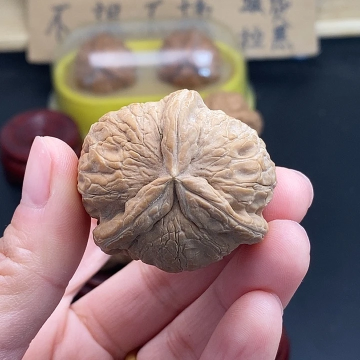 知***一文玩核桃吊坠瑕疵单只不退不换