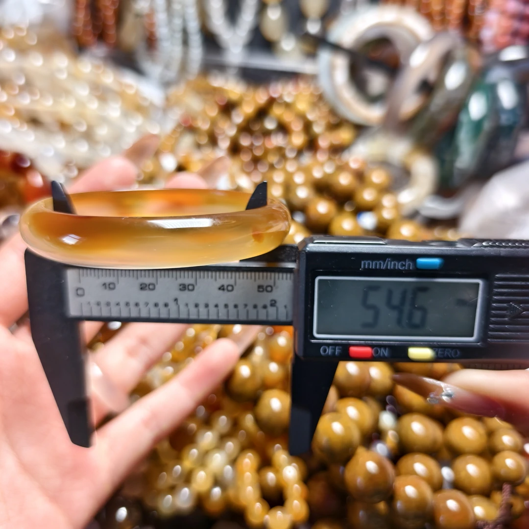 661号天然北红玛瑙手镯54口径