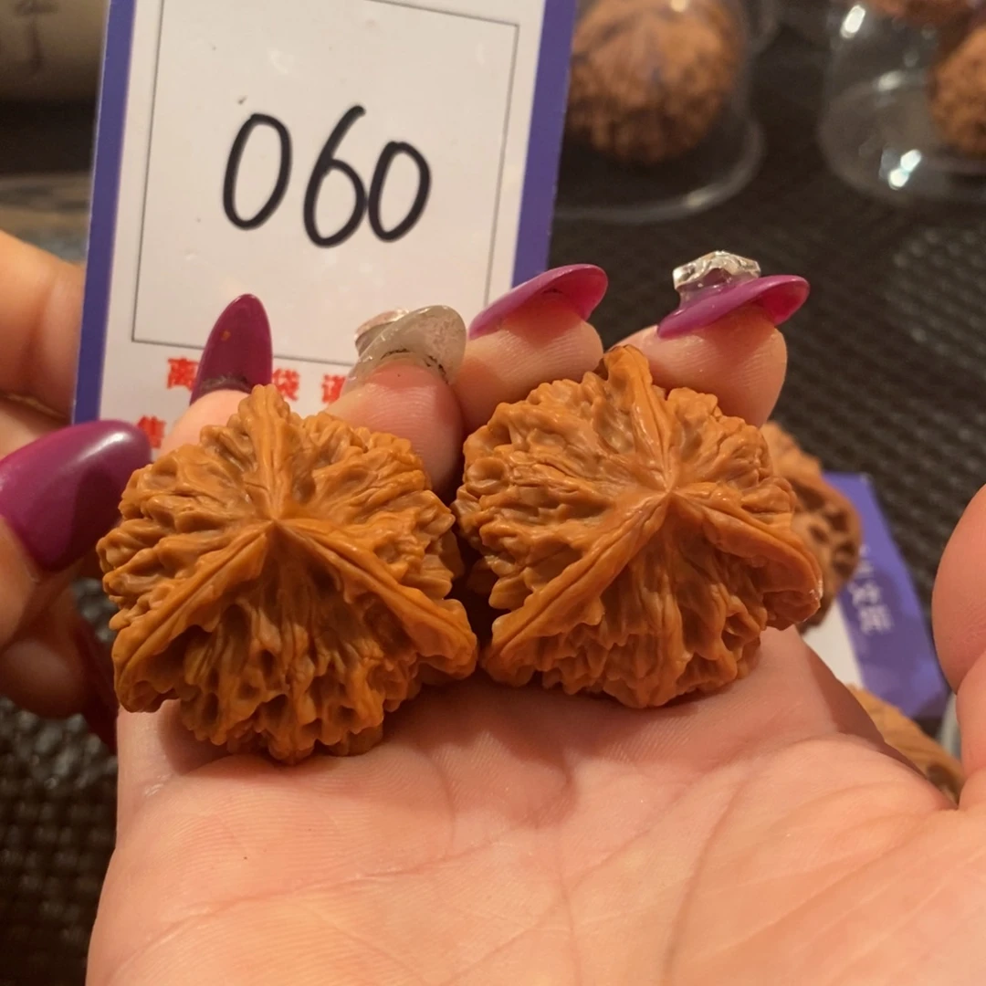 吊坠文玩核桃060秦闷三棱全品36尺
