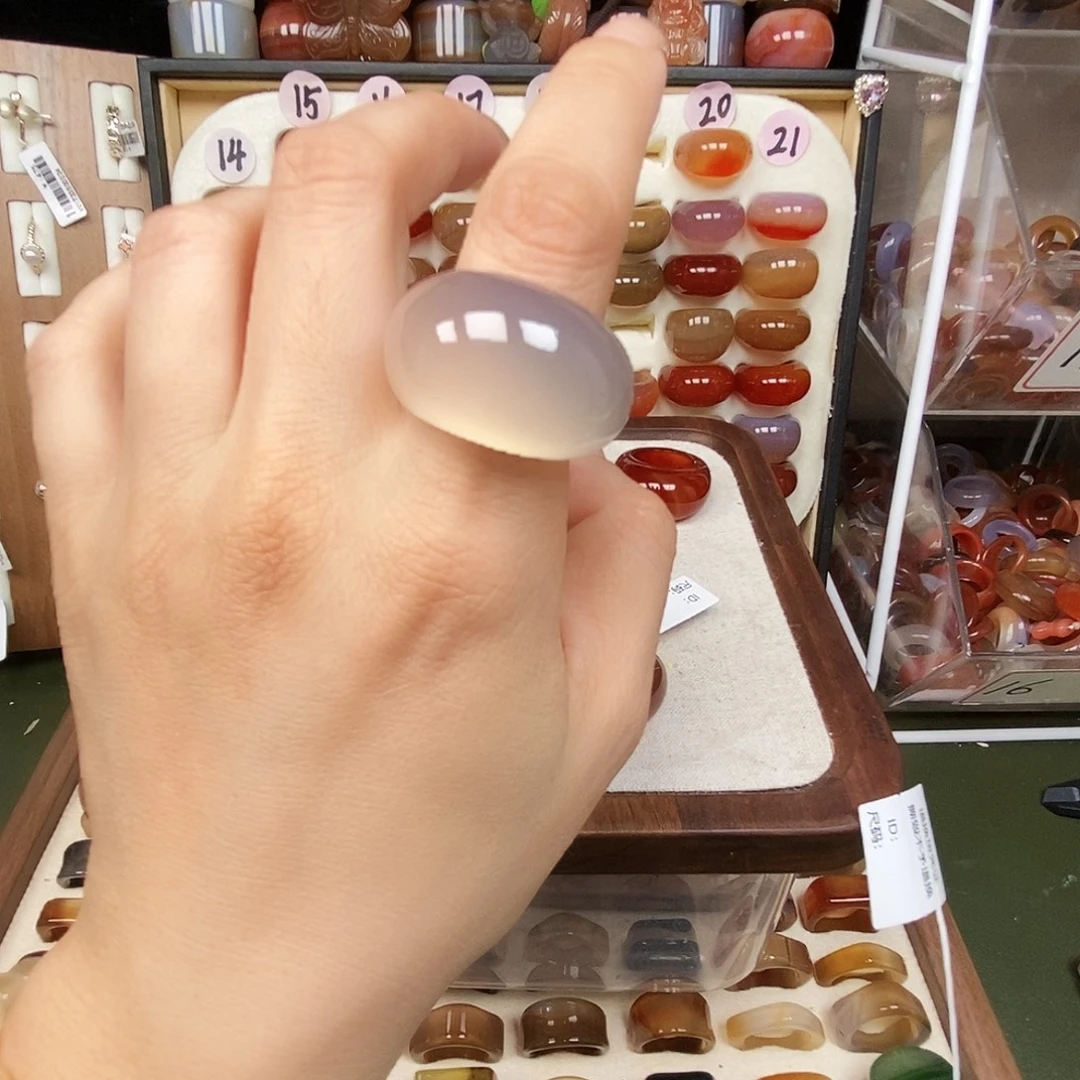 珠***珠玛瑙/玉髓未镶嵌戒指