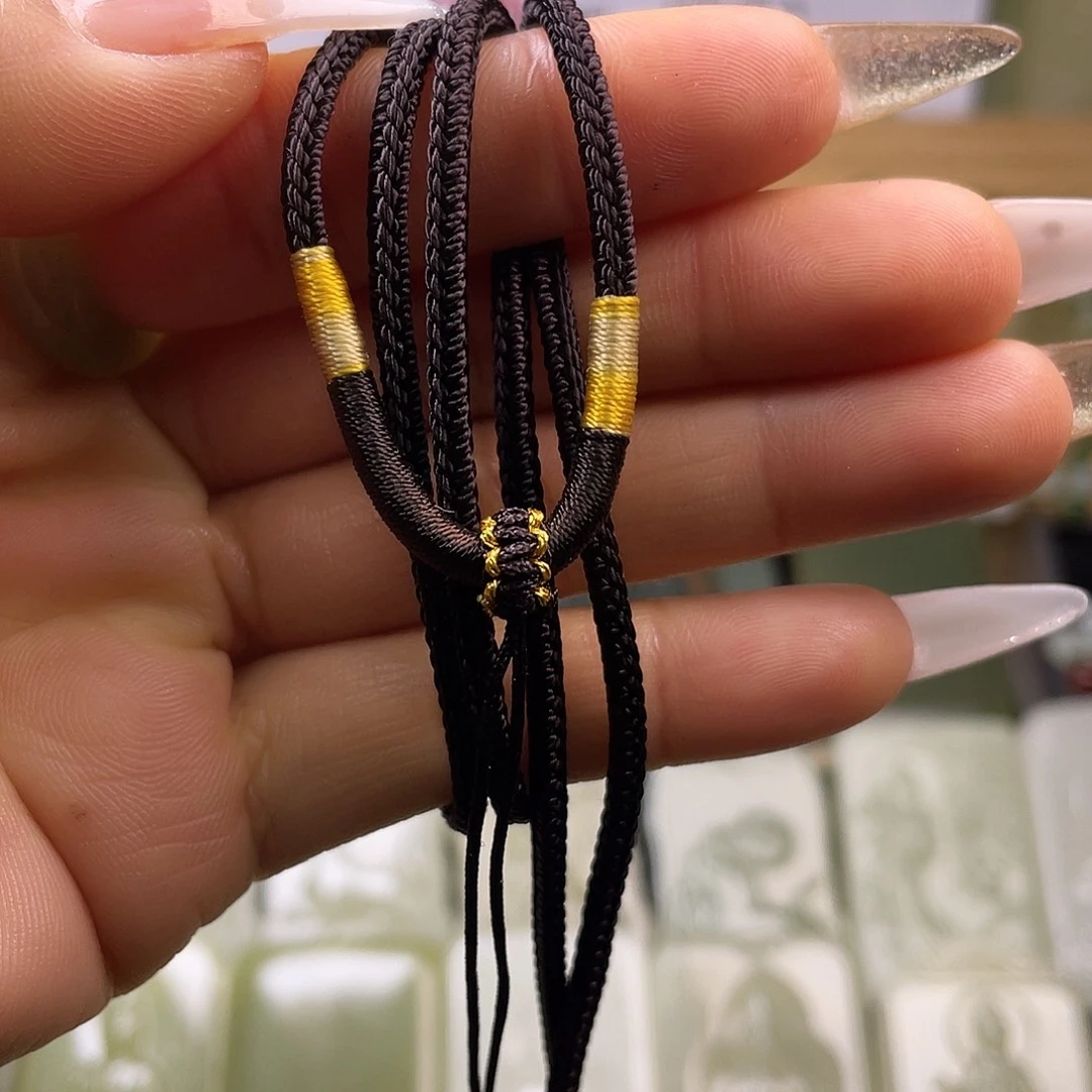 张***庆咖色玉牌设计款手工挂绳