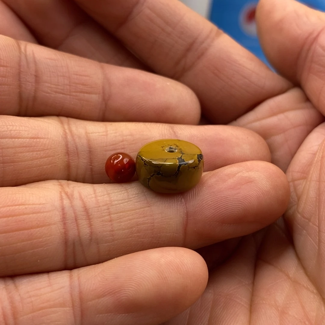 南红玛瑙未镶嵌珠宝奇石