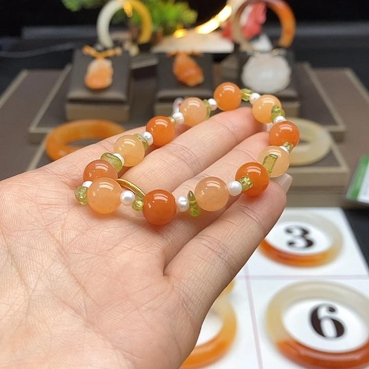 未镶嵌石英质玉（黄龙玉）手串