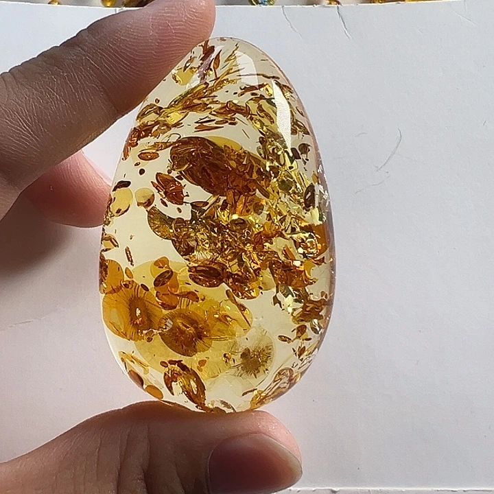 琥珀（花珀）颈饰未镶嵌