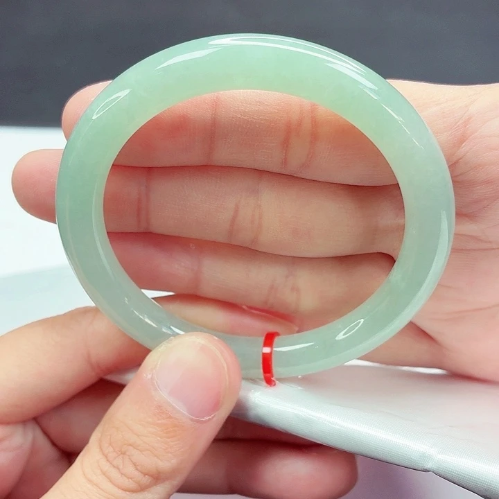 翡翠未镶嵌手镯55圈口